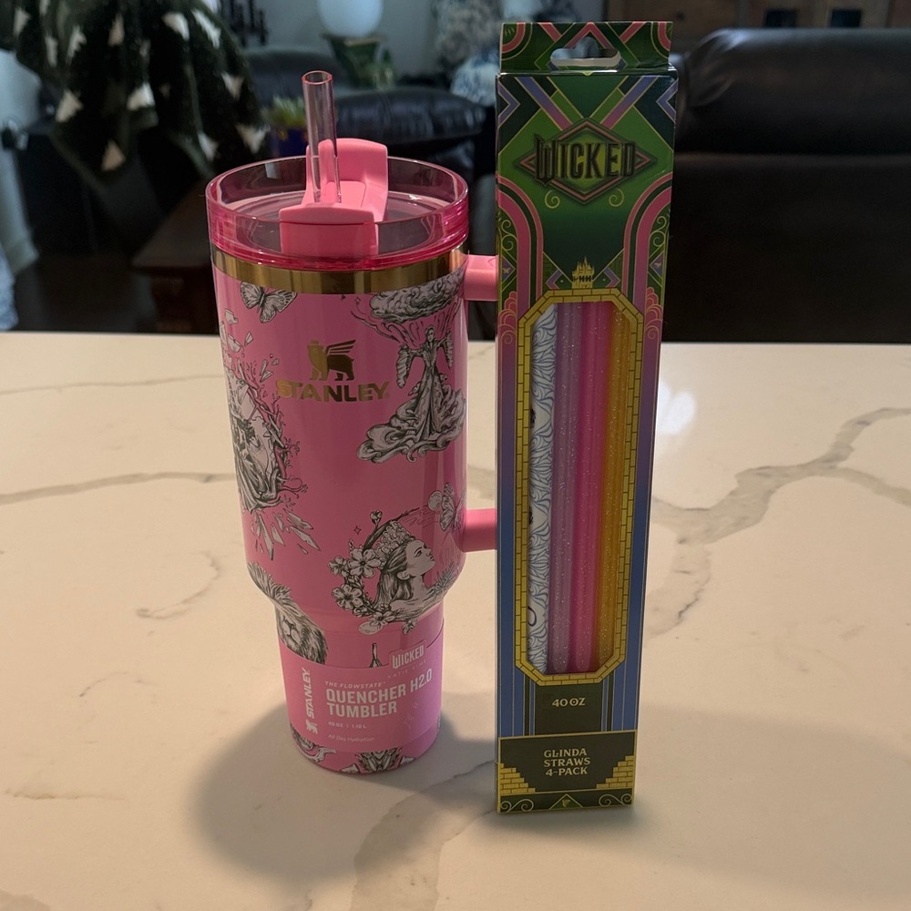 Stanley Wicked Pink & Green Quencher H2.0 40 oz Tumbler with Glinda Straw set